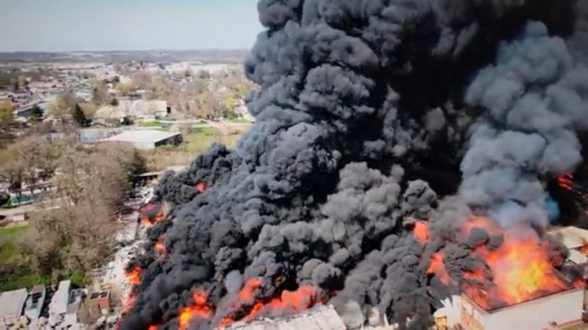Около 2 тысяч человек эвакуировано из-за крупного пожара в США (видео)